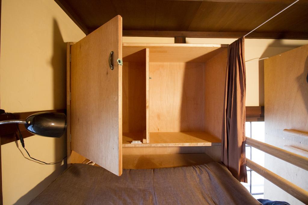 Roku Hostel Hiroshima Exterior photo
